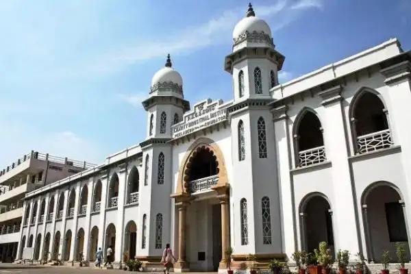 IIT Madras campus representing top-tier engineering and data science education in India. Known for strong research, innovation, and excellent placement outcomes.
