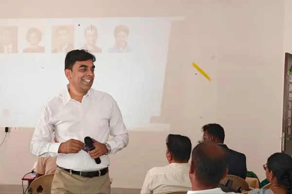 Career Counselling Event at Velammal Bodhi Campus, Salem Campus. A Session by Career Counsellor Ajay Zener on IPMAT and CLAT examination.